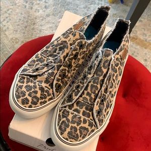 Blowfish leopard slip on sneakers sz 10